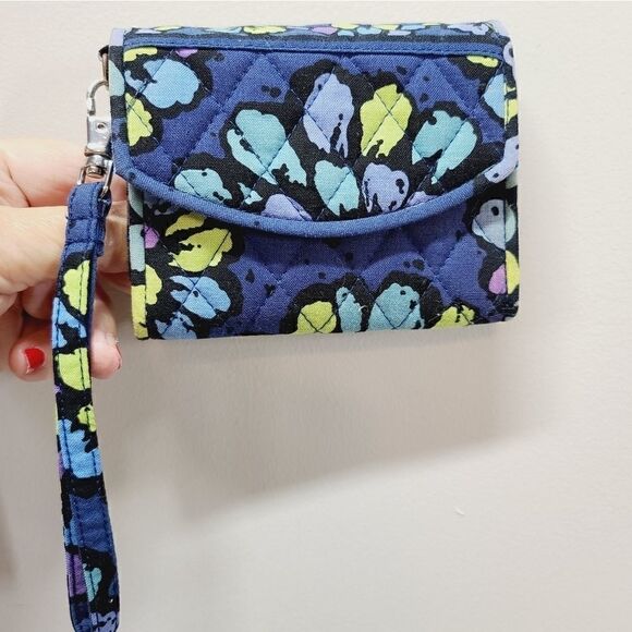 Vera Bradley "Indigo Pop" Wristlet - Picture 1 of 5
